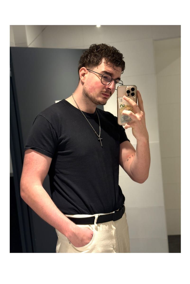 Steave - Rencontre gay à Krattigen Profil de Steave, 22 ans, Rencontre gay à Krattigen (Berne)