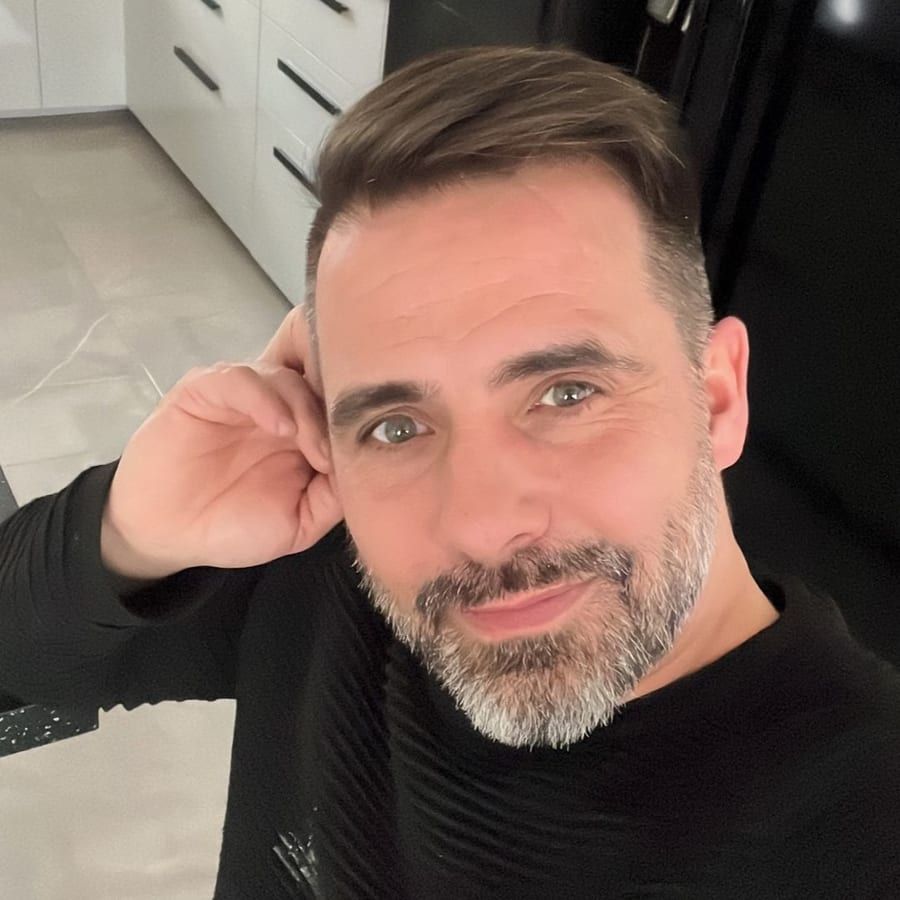 Profil de Maroin, 41 ans, Rencontre gay à Prêles (Berne)