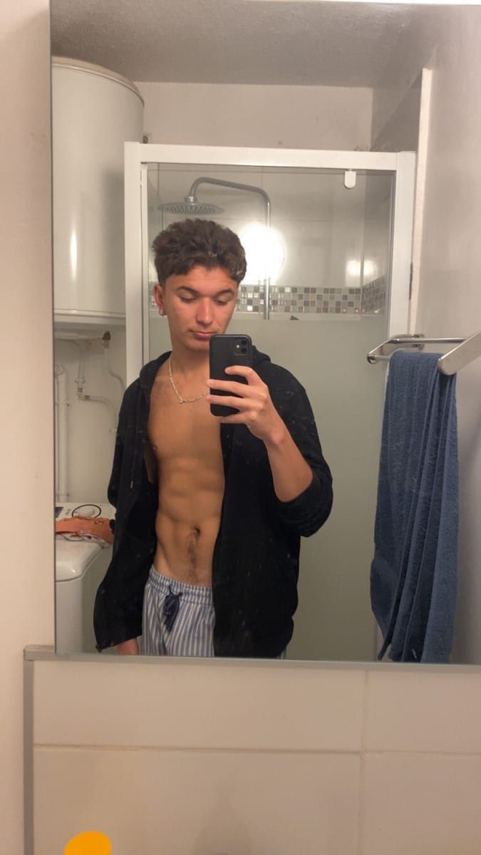 Abdelhali - Rencontre gay à Schüpfen Profil de Abdelhali, 22 ans, Rencontre gay à Schüpfen (Berne)