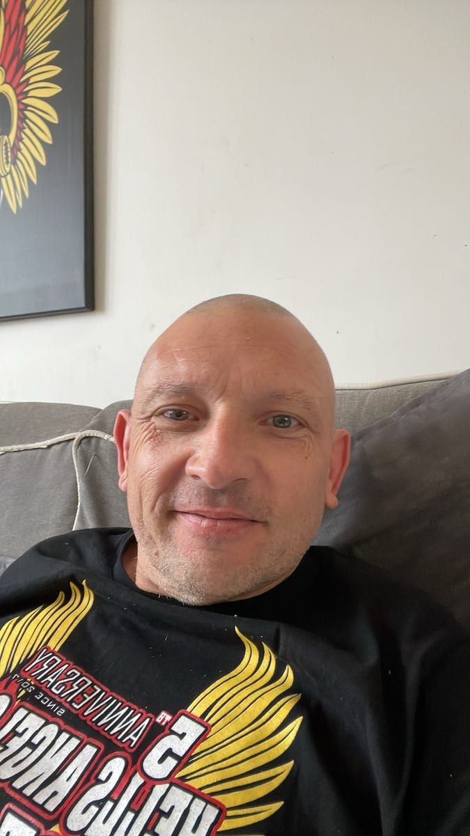Profil de Victor-manuel, 32 ans, Rencontre gay à Blumenstein (Berne)