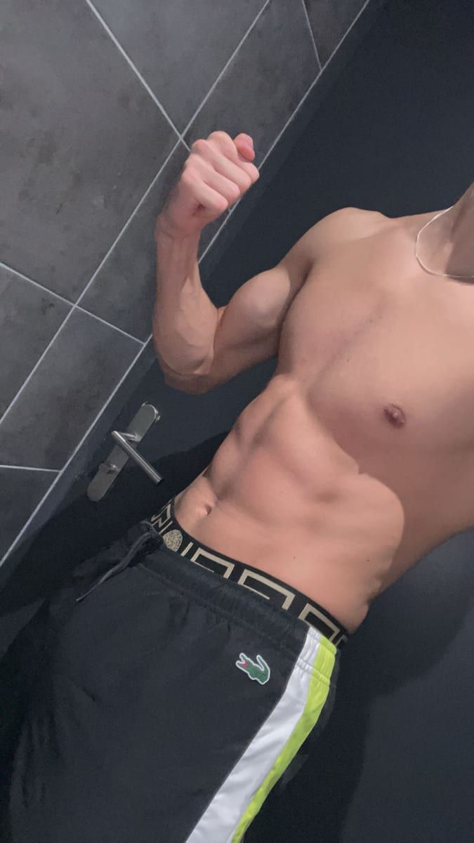 Profil de Alone, 28 ans, Rencontre gay à Oschwand (Berne)