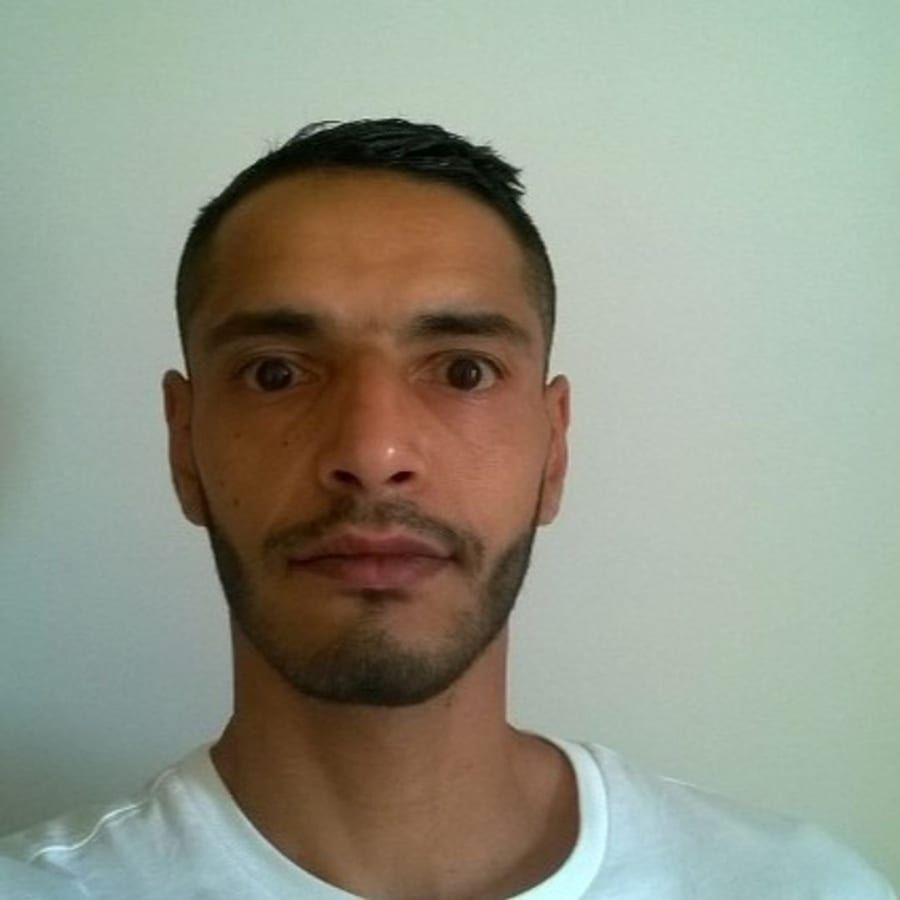 Lie - Rencontre gay à Kiental Profil de Lie, 34 ans, Rencontre gay à Kiental (Berne)