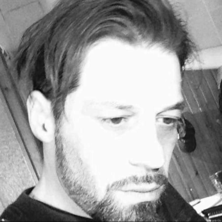 Le - Rencontre gay à Les Breuleux Profil de Le, 41 ans, Rencontre gay à Les Breuleux (Berne)
