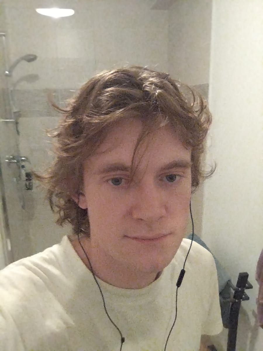 Profil de Eloan, 23 ans, Rencontre gay à Prêles (Berne)