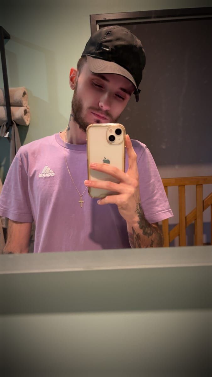 Yoël - Rencontre gay à Arni BE Profil de Yoël, 36 ans, Rencontre gay à Arni BE (Berne)